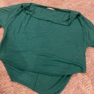 Off the shoulder tee